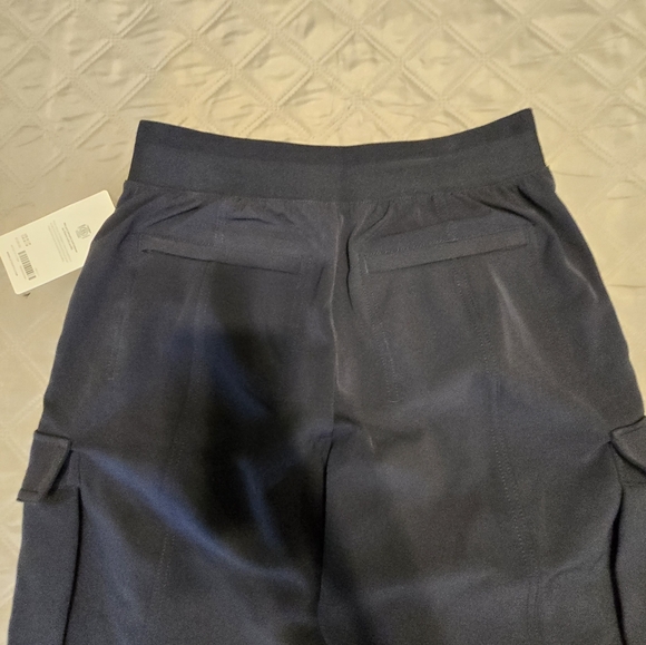 NEW Petite Athleta Endless Cargo Pants. - Picture 8 of 9